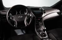Hyundai Elantra 10 из 16