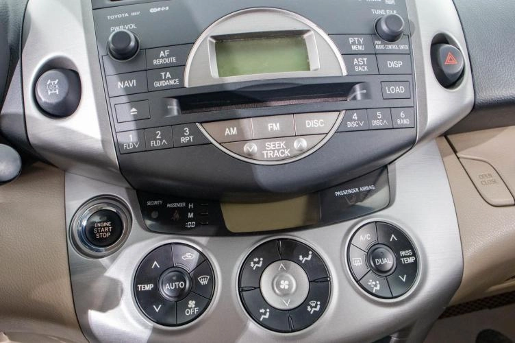 Toyota RAV4 19 из 27