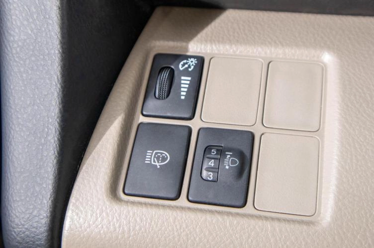 Toyota RAV4 13 из 27