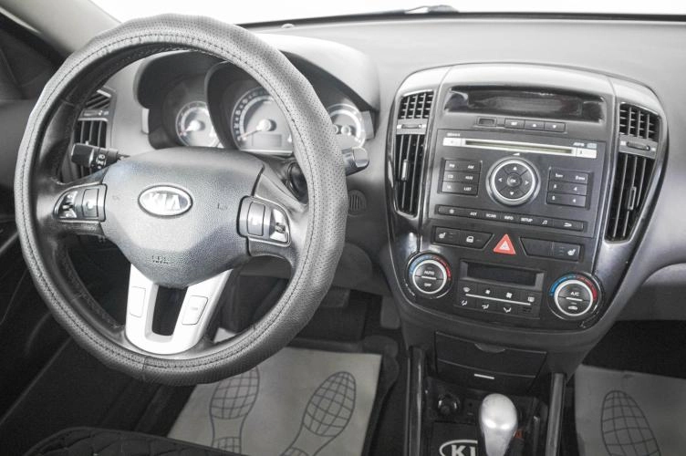 KIA cee'd 11 из 20