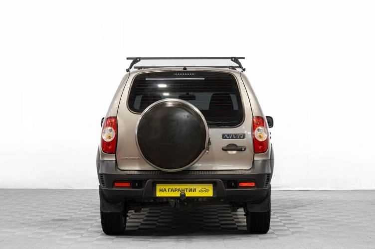 Chevrolet Niva 5 из 6