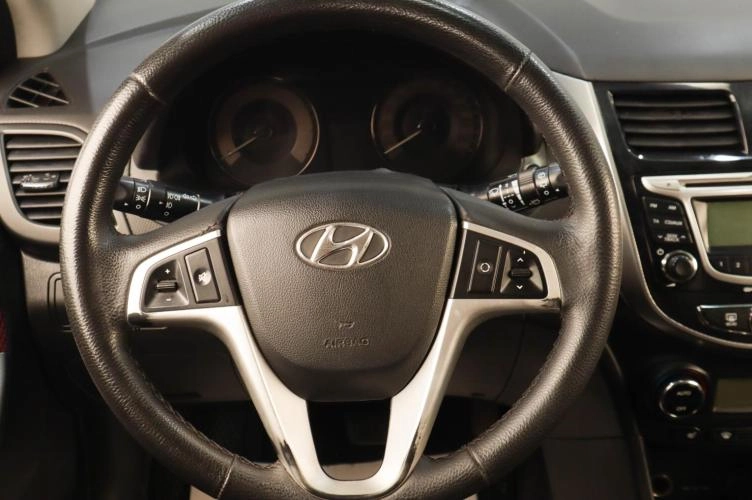 Hyundai Solaris 13 из 19
