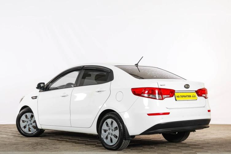 KIA Rio 4 из 6