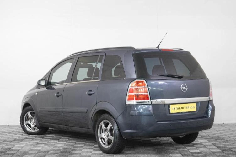 Opel Zafira 4 из 6