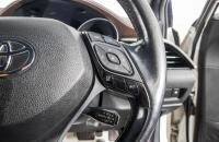 Toyota C-HR 14 из 26