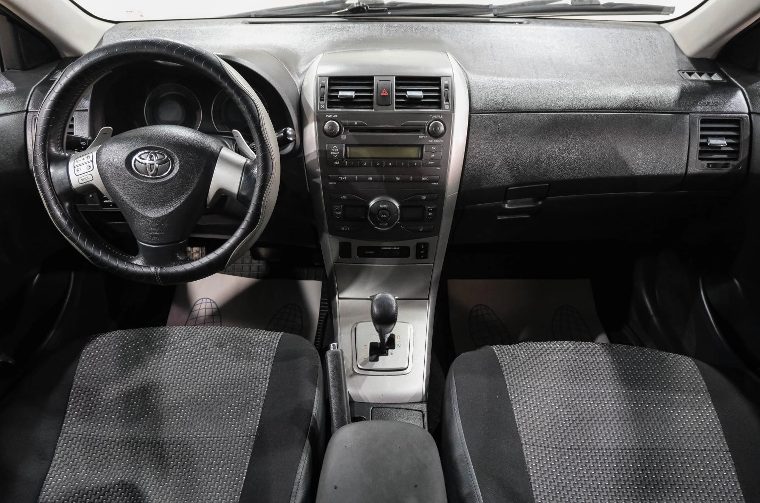 Toyota Corolla 17 из 30