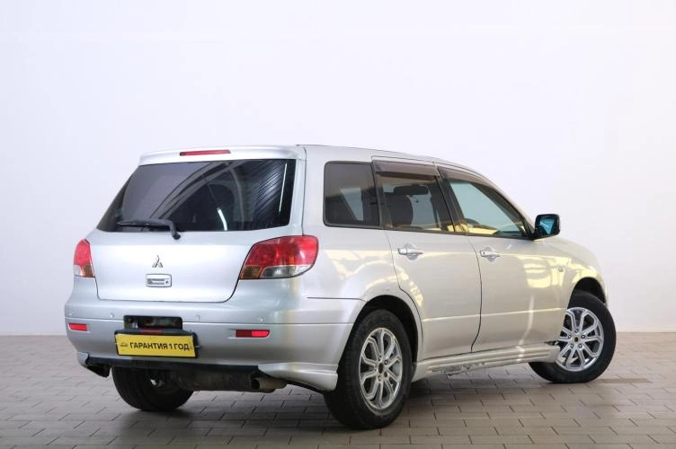 Mitsubishi Airtrek 6 из 6