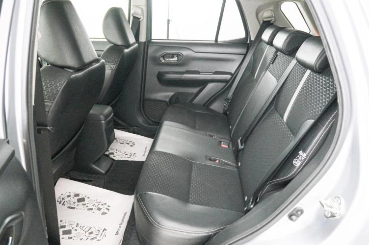 Daihatsu Rocky 22 из 23