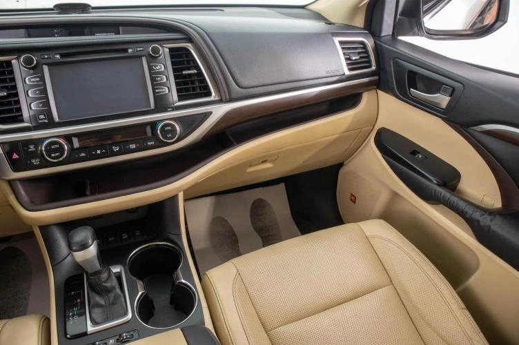 Toyota Highlander 23 из 29