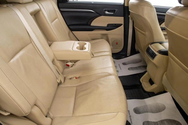 Toyota Highlander 28 из 29