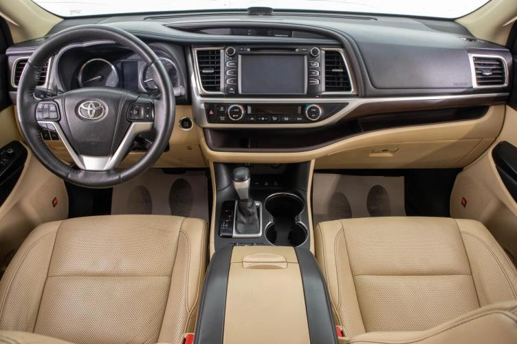 Toyota Highlander 9 из 29