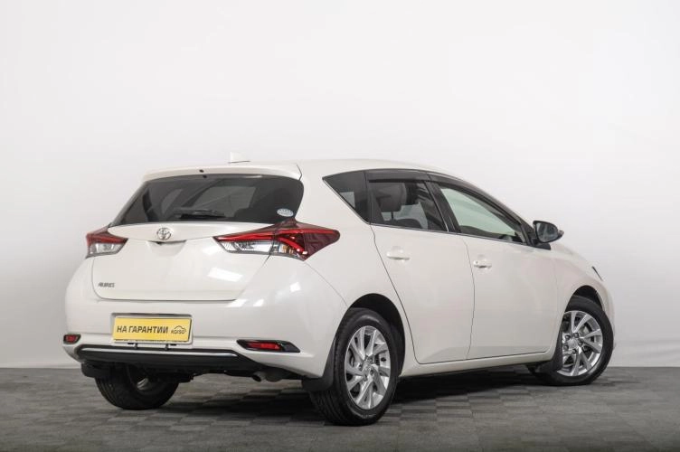 Toyota Auris 6 из 6