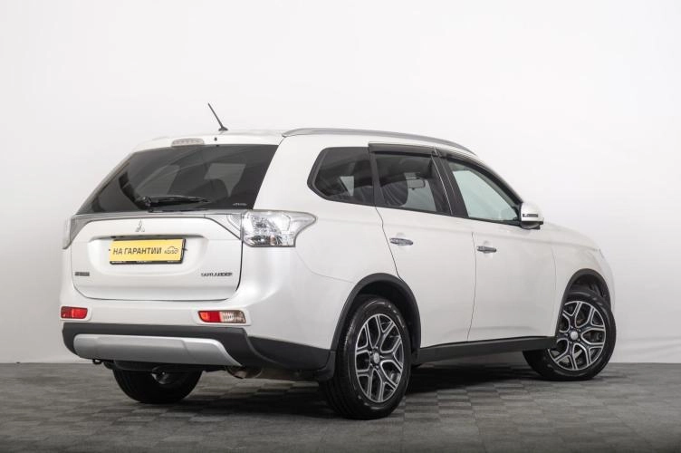 Mitsubishi Outlander 6 из 6