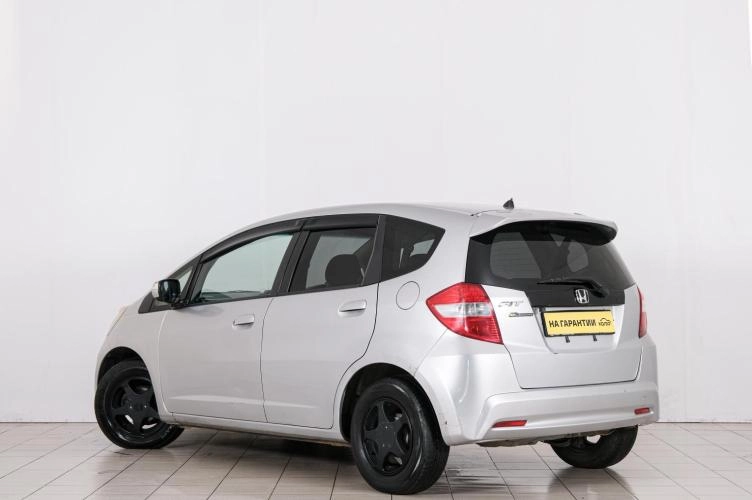Honda Fit 4 из 6