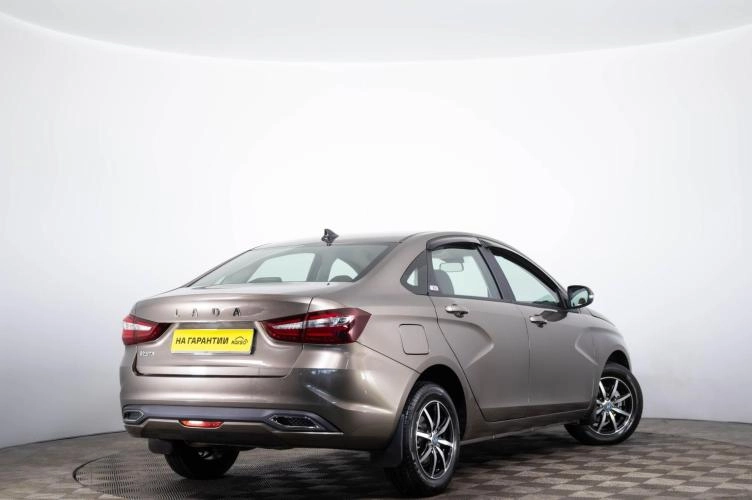 ВАЗ (LADA) Vesta 4 из 6