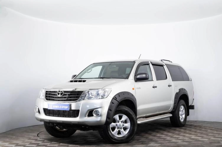 Toyota Hilux 3 из 6