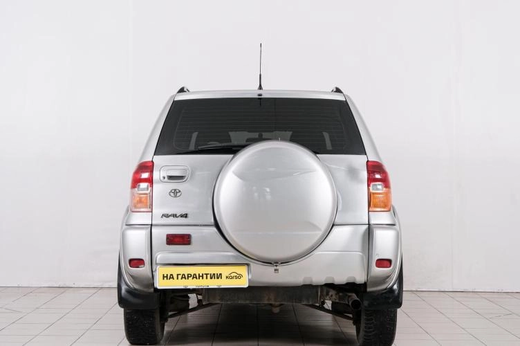 Toyota RAV4 5 из 6