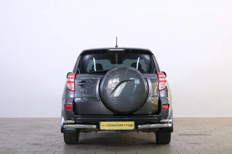 Toyota RAV4 5 из 6