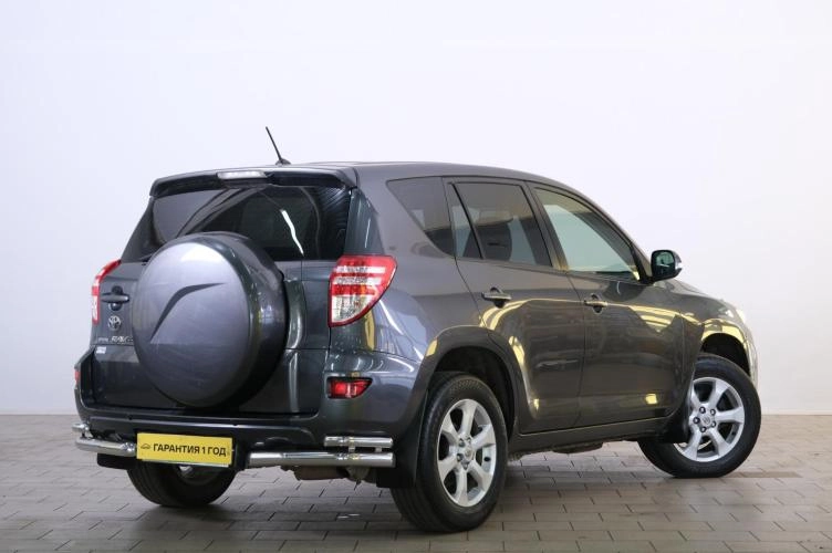 Toyota RAV4 6 из 6