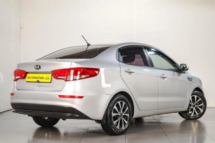 KIA Rio 6 из 6