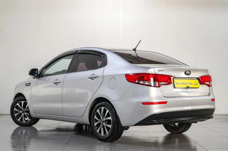 KIA Rio 4 из 6