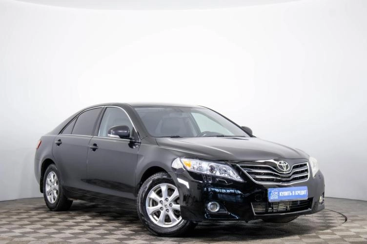 Toyota Camry 1 из 6