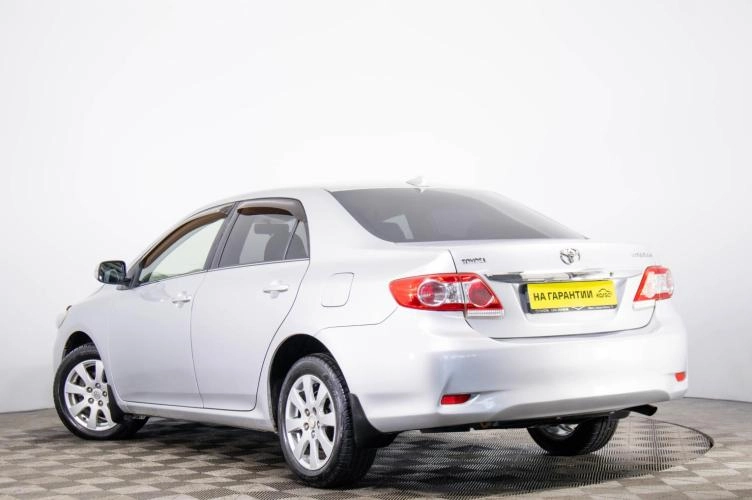 Toyota Corolla 6 из 6