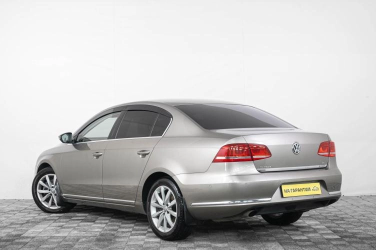 Volkswagen Passat 4 из 6