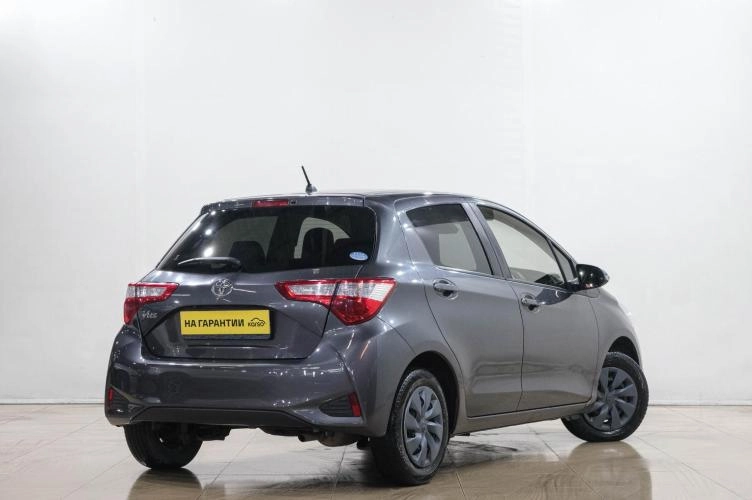 Toyota Vitz 6 из 6