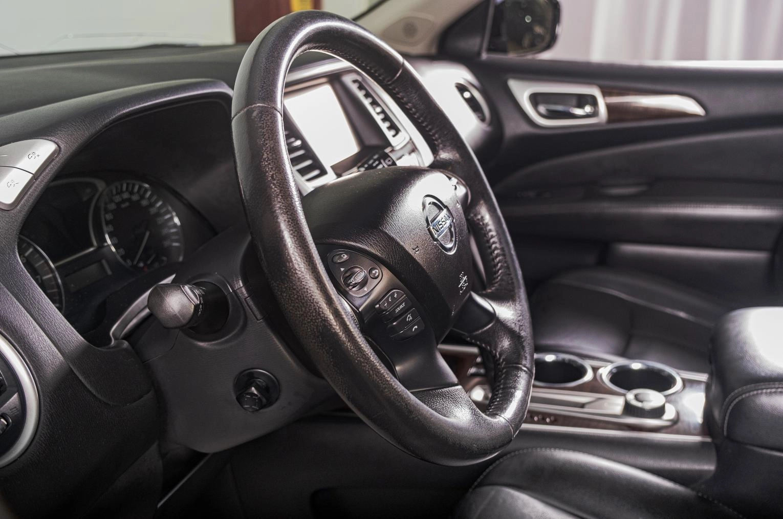 Nissan Pathfinder 12 из 19