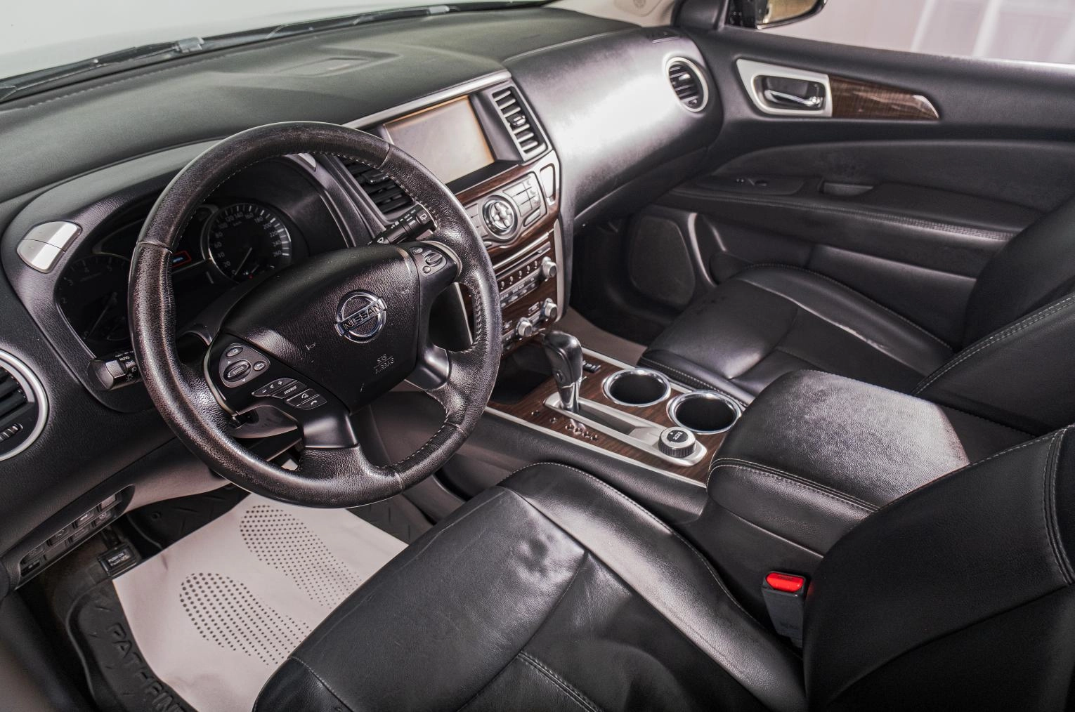 Nissan Pathfinder 8 из 19