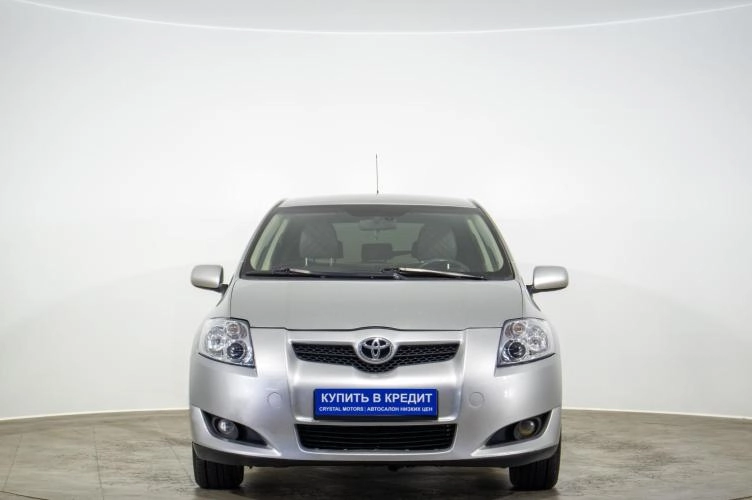 Toyota Auris 2 из 6