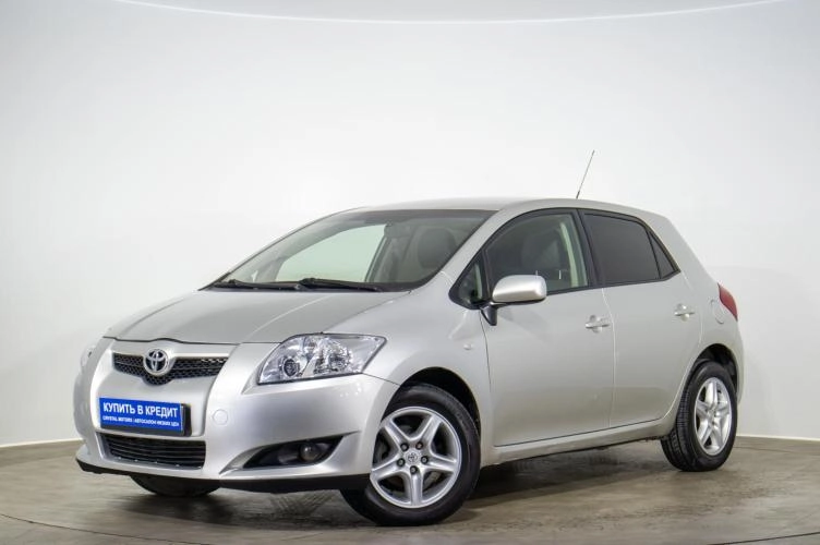 Toyota Auris 3 из 6