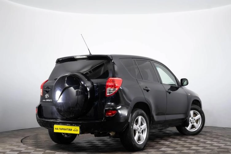 Toyota RAV4 4 из 6