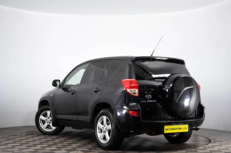 Toyota RAV4 6 из 6