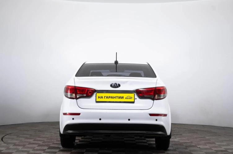 KIA Rio 5 из 6