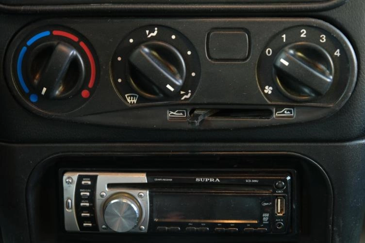 Chevrolet Niva 13 из 19