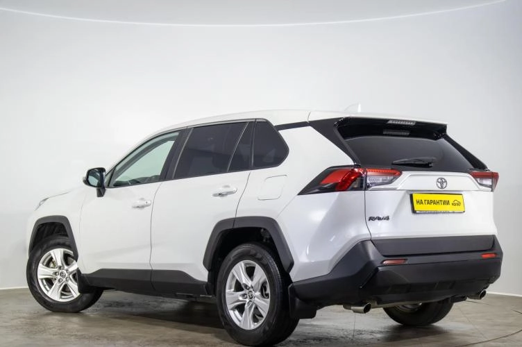 Toyota RAV4 6 из 6