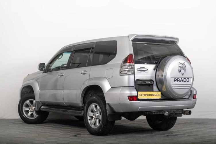 Toyota Land Cruiser Prado 5 из 6