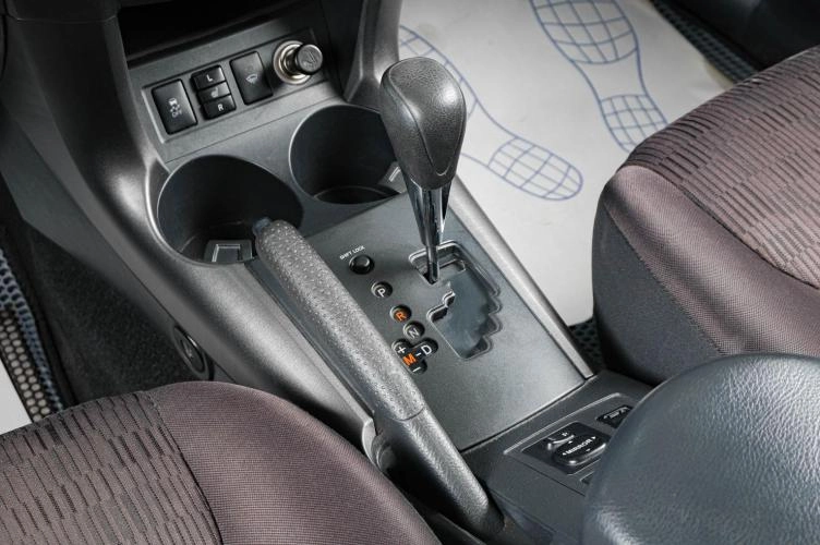 Toyota RAV4 15 из 18