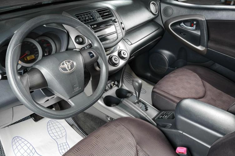 Toyota RAV4 7 из 18