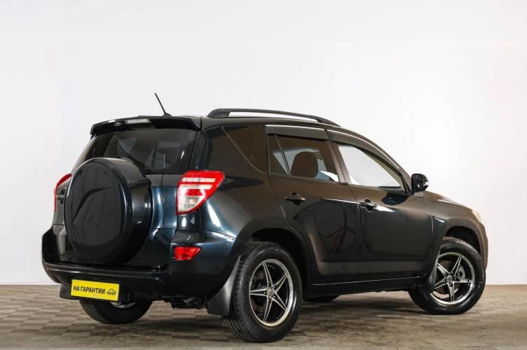 Toyota RAV4 6 из 6