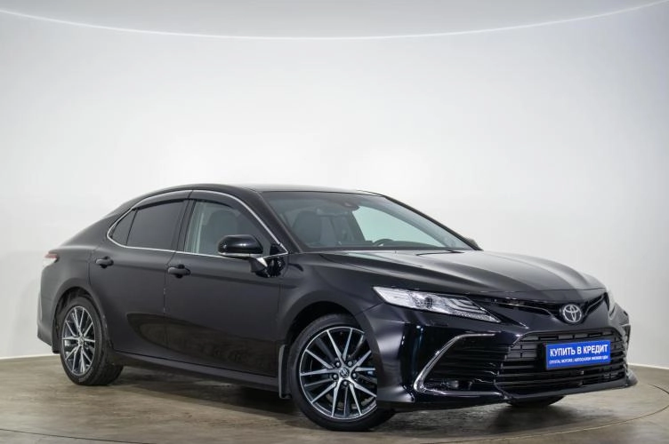 Toyota Camry 1 из 6