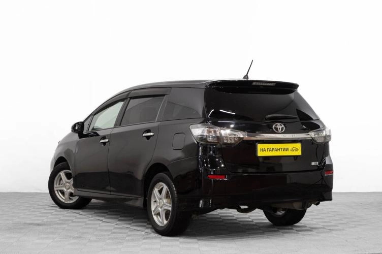 Toyota Wish 6 из 6