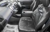 Toyota Prius Alpha 20 из 23
