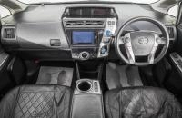 Toyota Prius Alpha 9 из 23