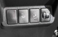 Toyota Prius Alpha 12 из 23