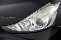Toyota Prius Alpha 7 из 23