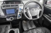 Toyota Prius Alpha 16 из 23