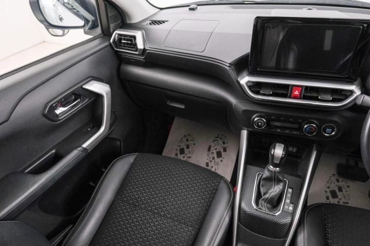 Daihatsu Rocky 11 из 22